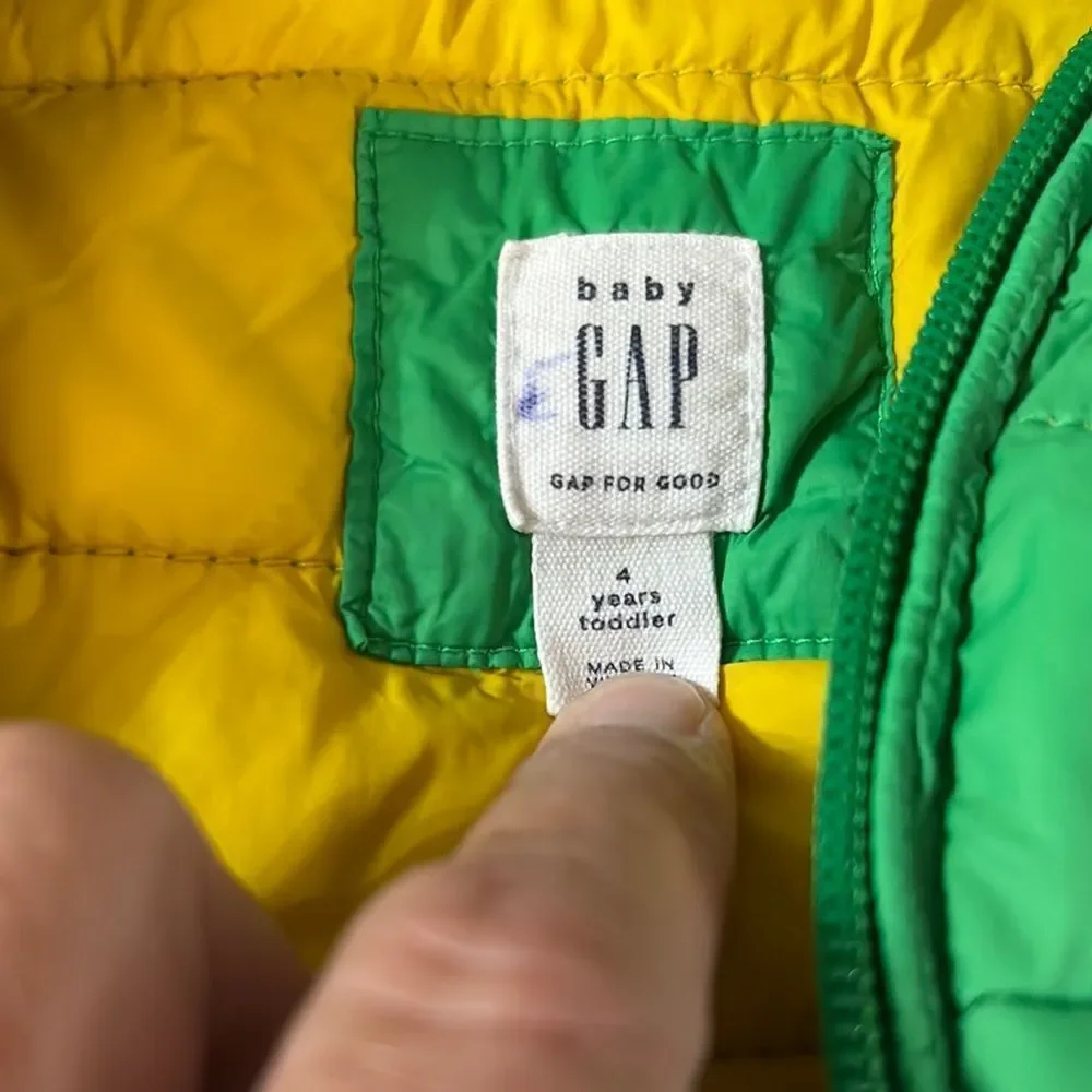 GAP Green Baby Puffer Jacket with Hood Size 4 years See Photos 2 spots